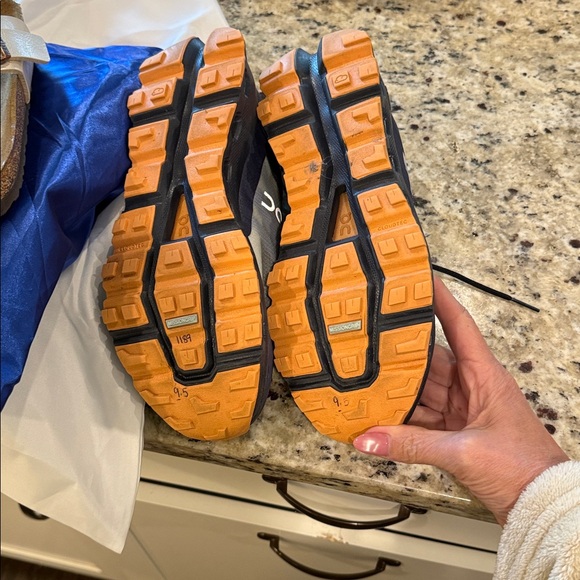 On Running Men’s Trail Shoes - Gray, Orange, Navy - Picture 3 of 4